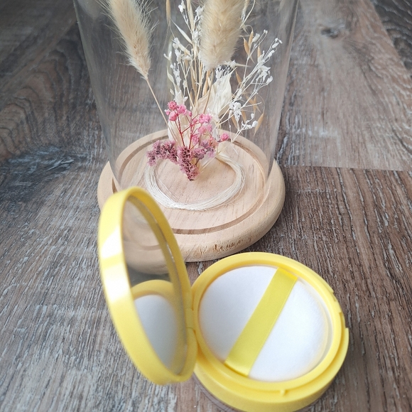 Star Bright Half Caked Translucent Setting Powder - Picture 3 of 4